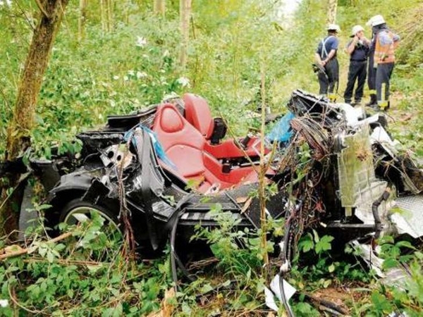 Serviso auksarankiai užsimušė su „SLR McLaren“ (foto)