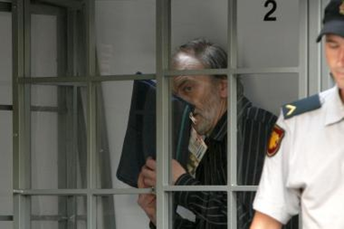 Žymiausias Lietuvos pedofilas lieka už grotų