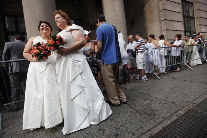 Lesbietės masiškai sėda į „kūdikių traukinį“ ir vyksta Belgijon