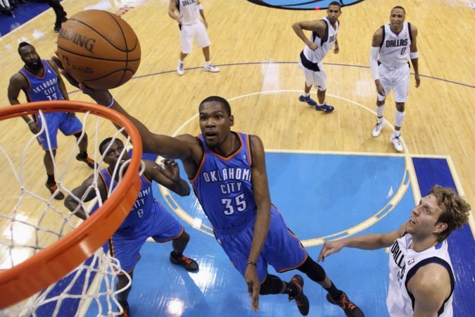 „Thunder“ „sausai“ nukarūnavo NBA čempionus