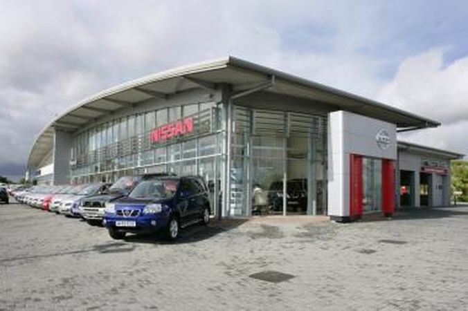 „Nissan" atstovybės virs fotostudijomis