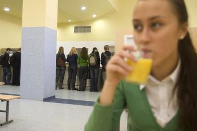 Nuo rugsėjo Vilniaus mokiniai valgys tik sveiką maistą