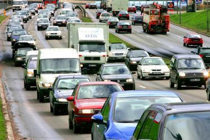 Vairuotojai protestuos dėl automobilių mokesčio