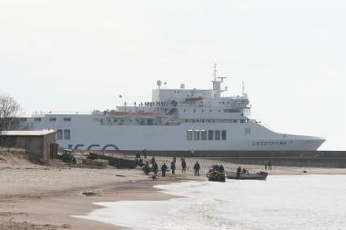 Dėl atšauktų skrydžių - jūrų keltuose keleivių antplūdis