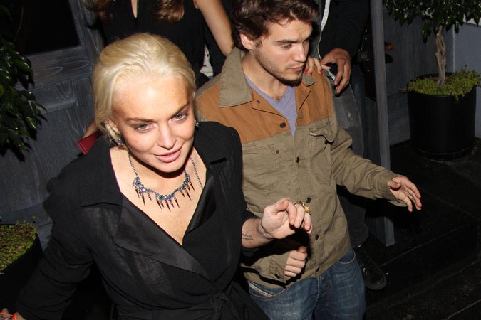 Lindsay Lohan po 35 dienų paleista iš namų arešto