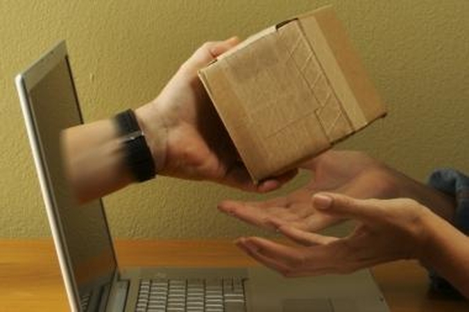 Specialistai: dovanas internetu pirkite atsargiai
