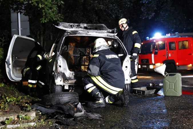 80 automobilių padegęs vokietis kalės 7 metus