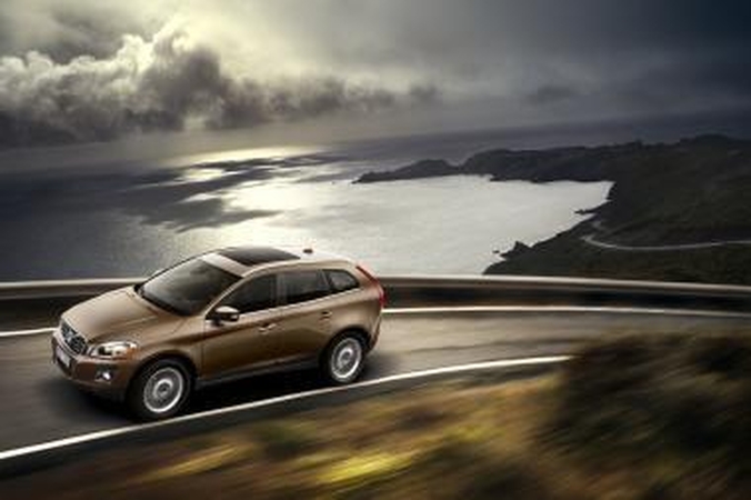 Lapkritį naujų automobilių rinka smuko dvigubai