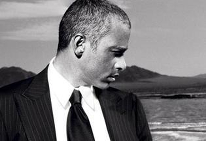 E. Ramazzotti į Lietuvą atvyks su sparčiai kylančia lotynų muzikos žvaigžde