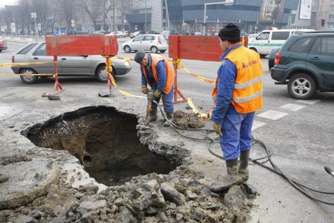 Gyventojai dėl lėšų stygiaus neskuba jungtis prie centralizuoto vandentiekio