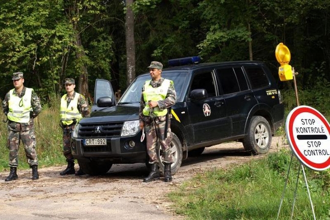 Visureigio gaudynėse – pasieniečių šūviai ir bėglio skrydis į upelį