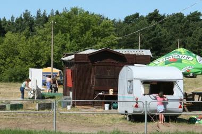 Prie Lampėdžių karjero prasidėjo kempingo įrengimo darbai