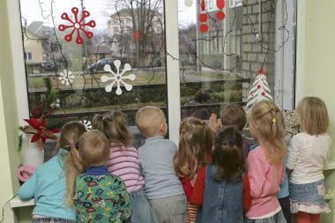 Trys darželiai vaikų nepriims