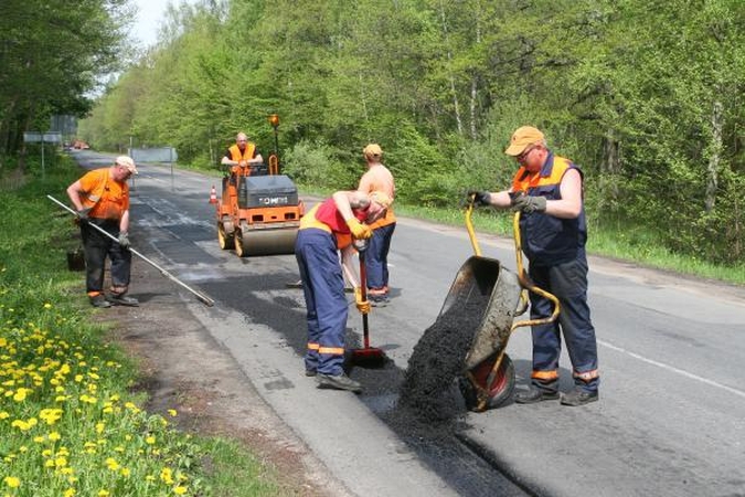 Kelininkai nespėja lopyti Kauno gatvių