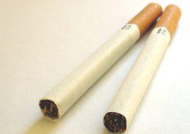 Cigaretes vežė paslėpęs kuro bake