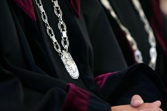Buvusi Kauno apylinkės teismo teisėja siekia panaikinti prezidentės dekretą dėl atleidimo