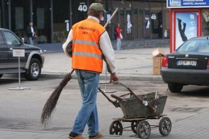 Per savaitę sostinės gatvių valymo darbai įgavo pagreitį