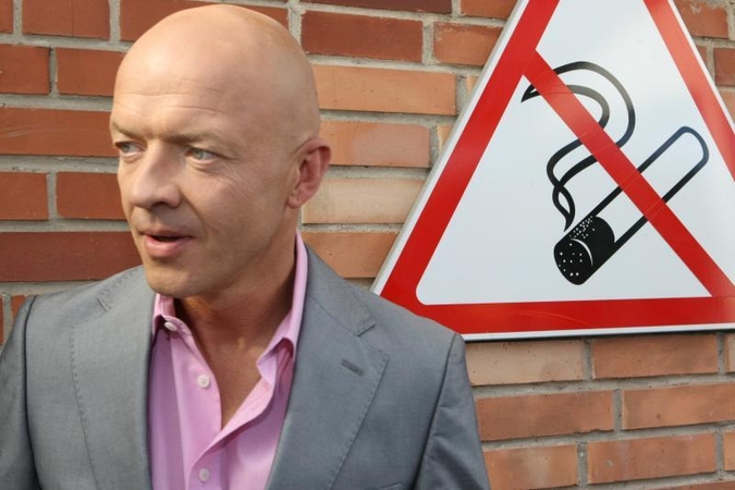 Skolas bankui antstolis išieškos iš aktoriaus R. Rudoko atlyginimo