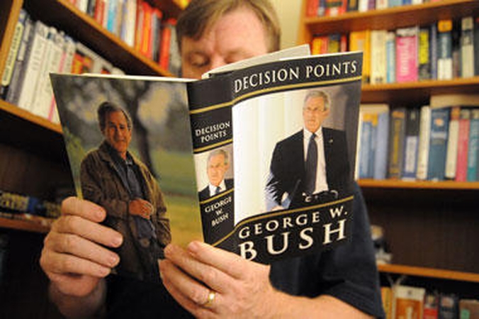 G.W.Busho memuarų parduota daugiau nei 2 mln. kopijų