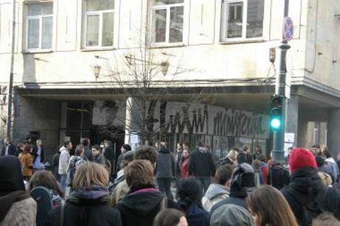 Sostinėje darbą pradeda “Fluxus” ministerija (papildyta)