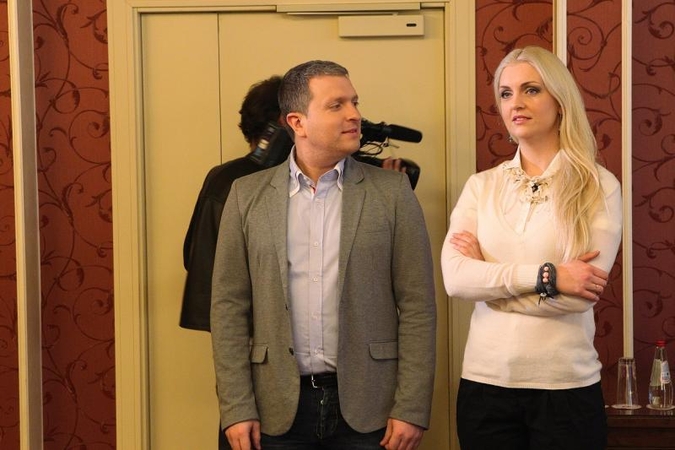„X Faktoriaus“ užkulisiuose – pilkųjų kardinolų būrys