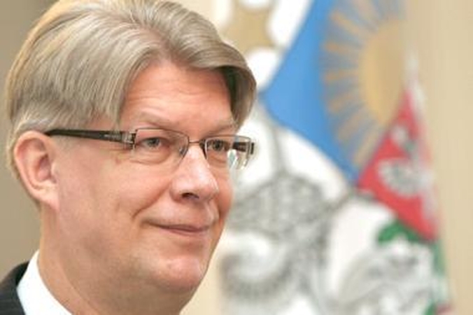 Seimo nariai, prastai mokėdami valstybinę kalbą, negali gerai parengti įstatymų