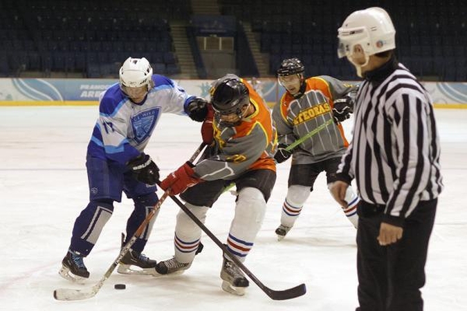 Ledo ritulio čempionate – tęsiasi pergalinga „Ice Wind“ serija