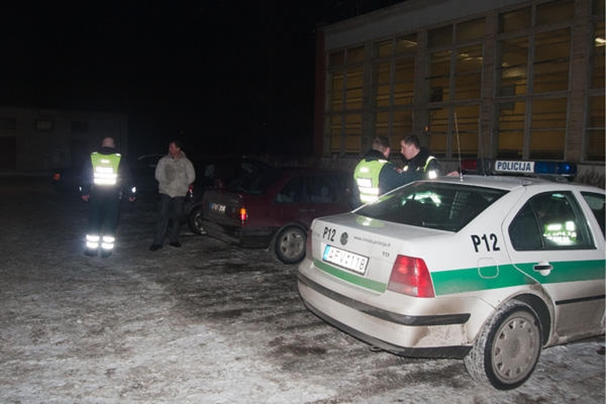 Neblaivus vairuotojas sukėlė avariją ir pasipriešino Vilniaus patruliams