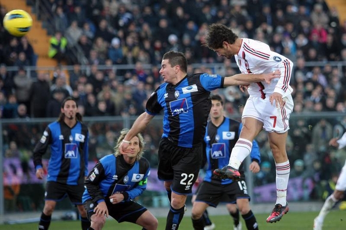 Italijoje tęsiasi „AC Milan“ ir „Juventus“ dvivaldystė