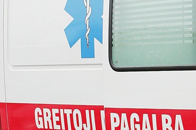 Kas užpultam E.Mejeriui iškvietė medikus? 