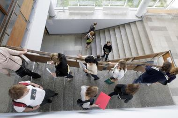 Karjeros mugėje studentai laukiami su gyvenimo aprašymais