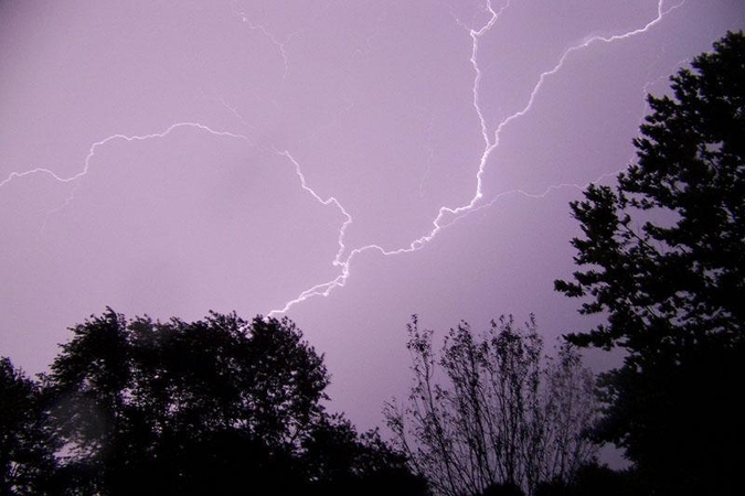 Ugandoje žaibas nutrenkė 18 vaikų