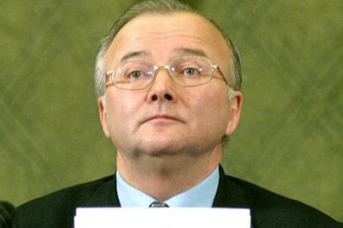 VRK aiškinsis dėl Lenko kortos