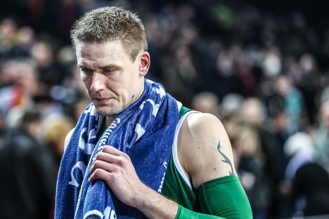 R. Javtokui – naujos prošvaistės atsiimti solidžią skolą