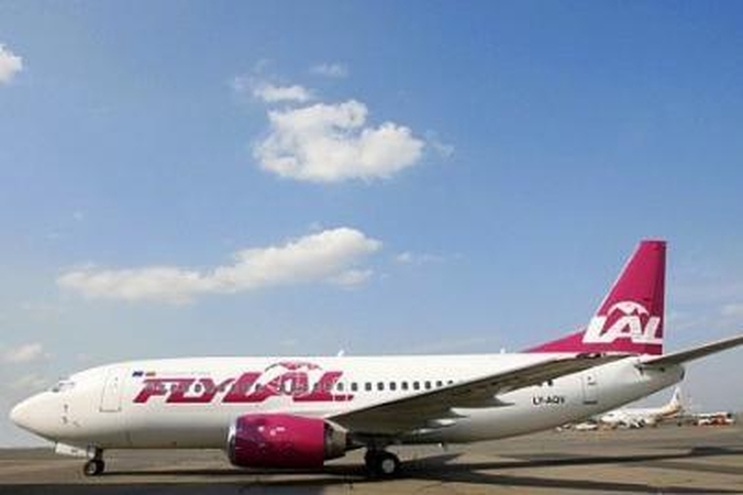 Sulaikytas „flyLAL" lėktuvas grįš į Vilnių