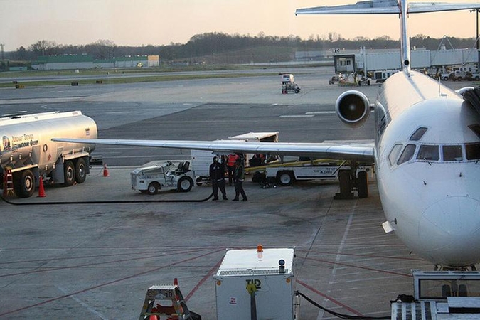 „Virgin Atlantic“ išbandys naujos kartos ekologišką kurą