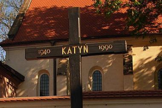 Rusija neigia Katynės žudynes
