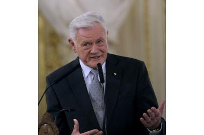 Prezidentas įteikė skiriamuosius raštus ambasadoriams