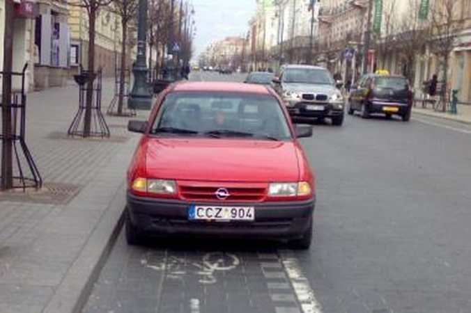 Skelbiama užtvėrusių dviratininkų takus mašinų medžioklė