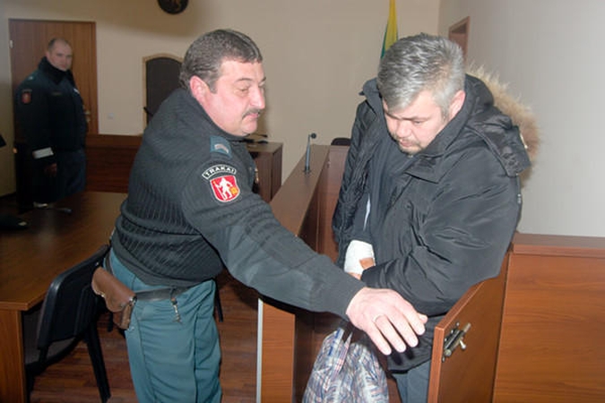 Tragiškos avarijos sukėlimu įtariamas S.Šostakas atleistas iš policijos