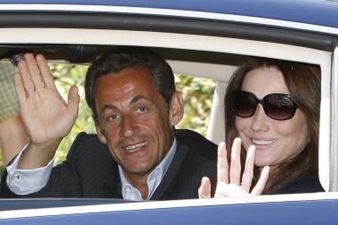 Prancūzijos prezidentas N.Sarkozy pagyrė savo žmoną C.Bruni