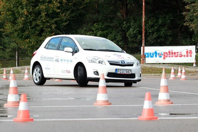 Geriausiojo vairuotojo titulas - tik po aštuonių bandymų konkurse