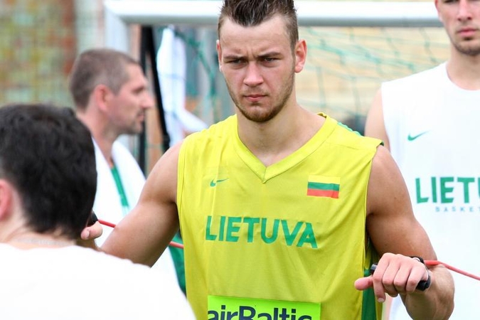D.Motiejūnas gali tapti „Rockets“ mainų objektu