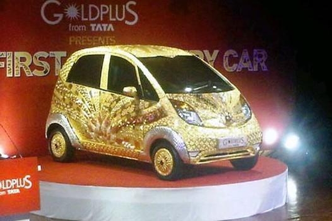 Pigiausias „Tata Nano“ automobilis papuoštas už 11 milijonų litų