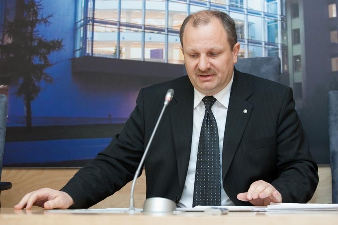 K.Komskį komiteto pirmininko poste keičia L.Kernagis
