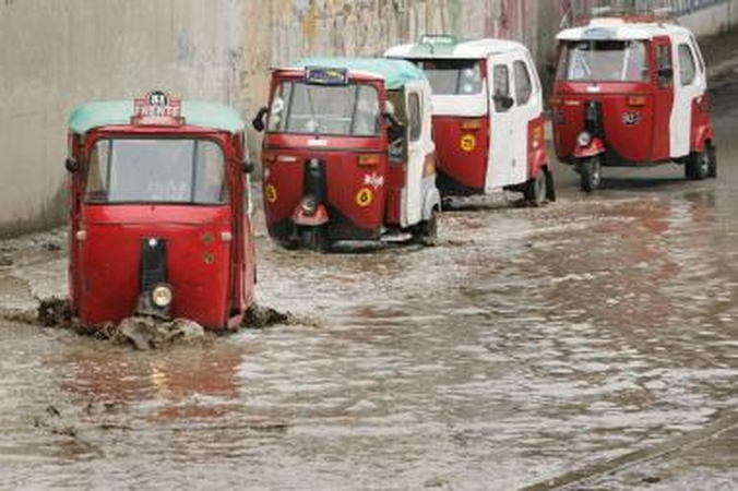 Peru įstrigę turistai bus gelbėjami sraigtasparniais