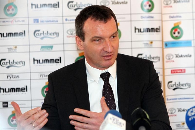 Lietuvos futbolo rinktinės treneris albanams pasirodė arogantiškas