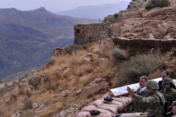 Turkijoje per susirėmimus su kurdų sukilėliais žuvo 24 kariai