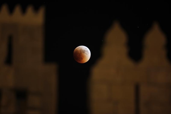 Mėnulis sujaukė Indonezijos musulmonų šventinius planus