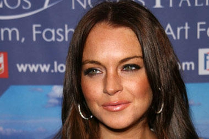 L. Lohan pradeda teismo skirtus viešuosius darbus